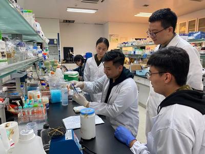 我校在“挑戰杯”創業計劃賽中斬獲3項金獎，細胞技術研發與應用領域取得歷史性突破